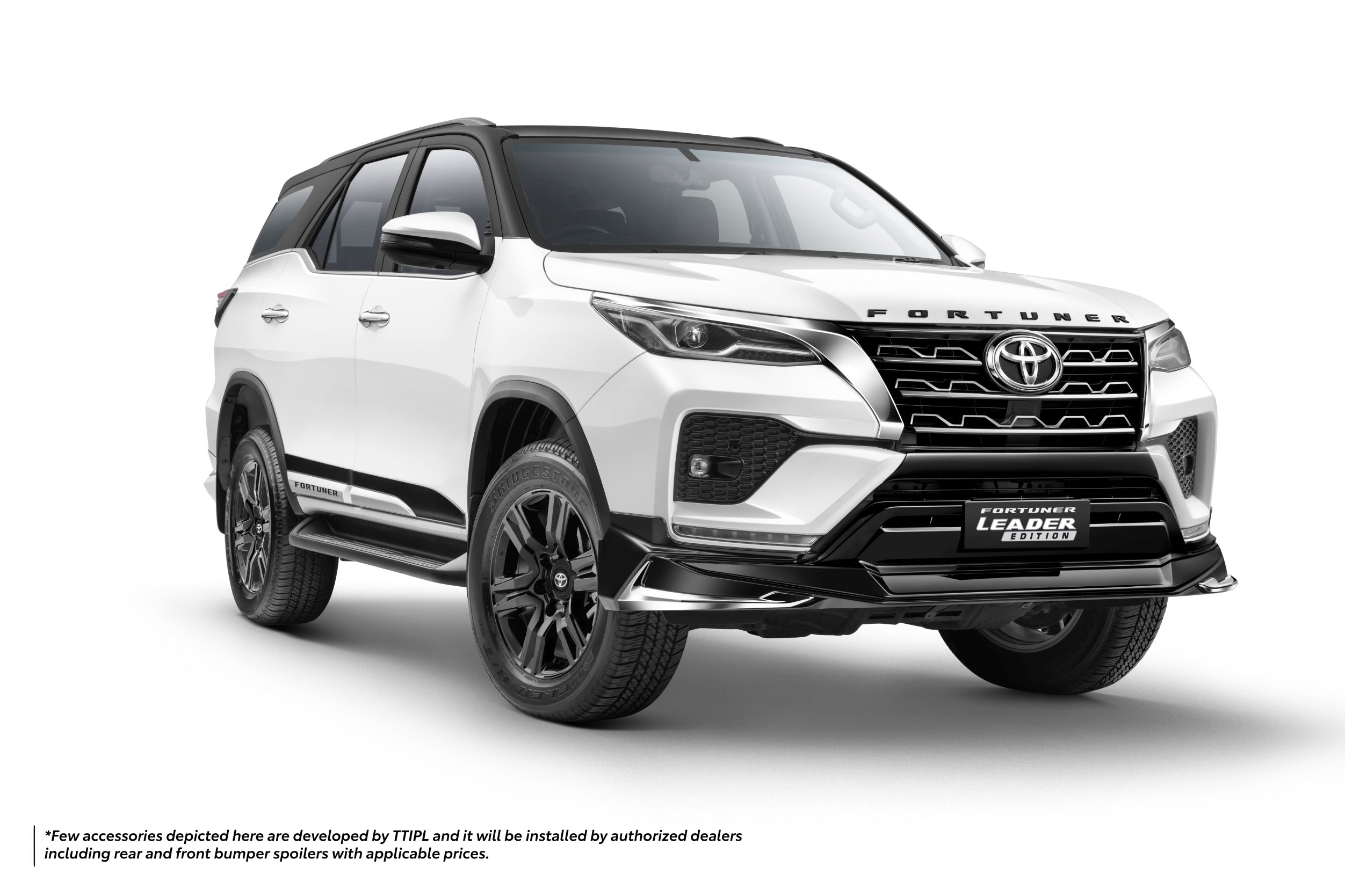 /files/Fortuner_Leader_white.jpg