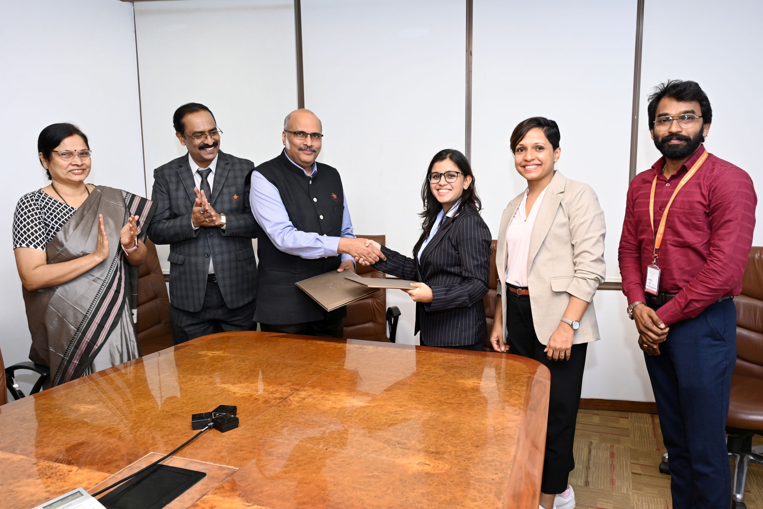 /files/MAHE_and_Teachspoon_Edtech_Private_Limited_have_forged_a_partnership_through_a_Memorandum_of_Understanding_Pic1.JPG